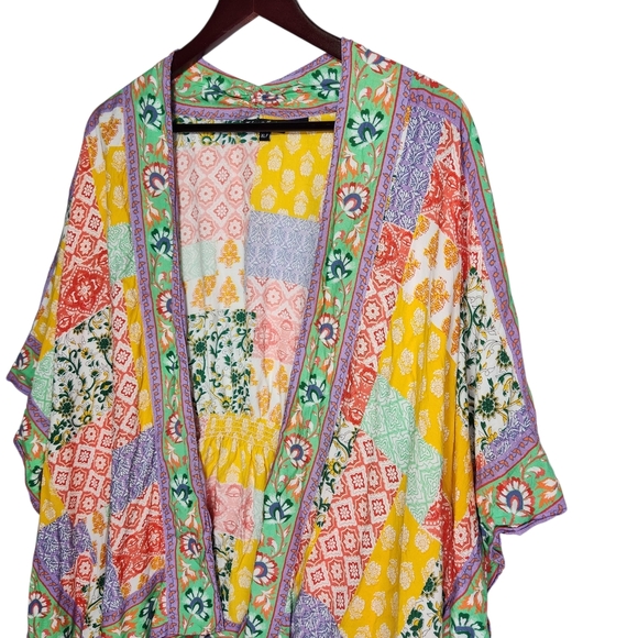 Tolani Multicolor Patterned Top - Picture 2 of 13
